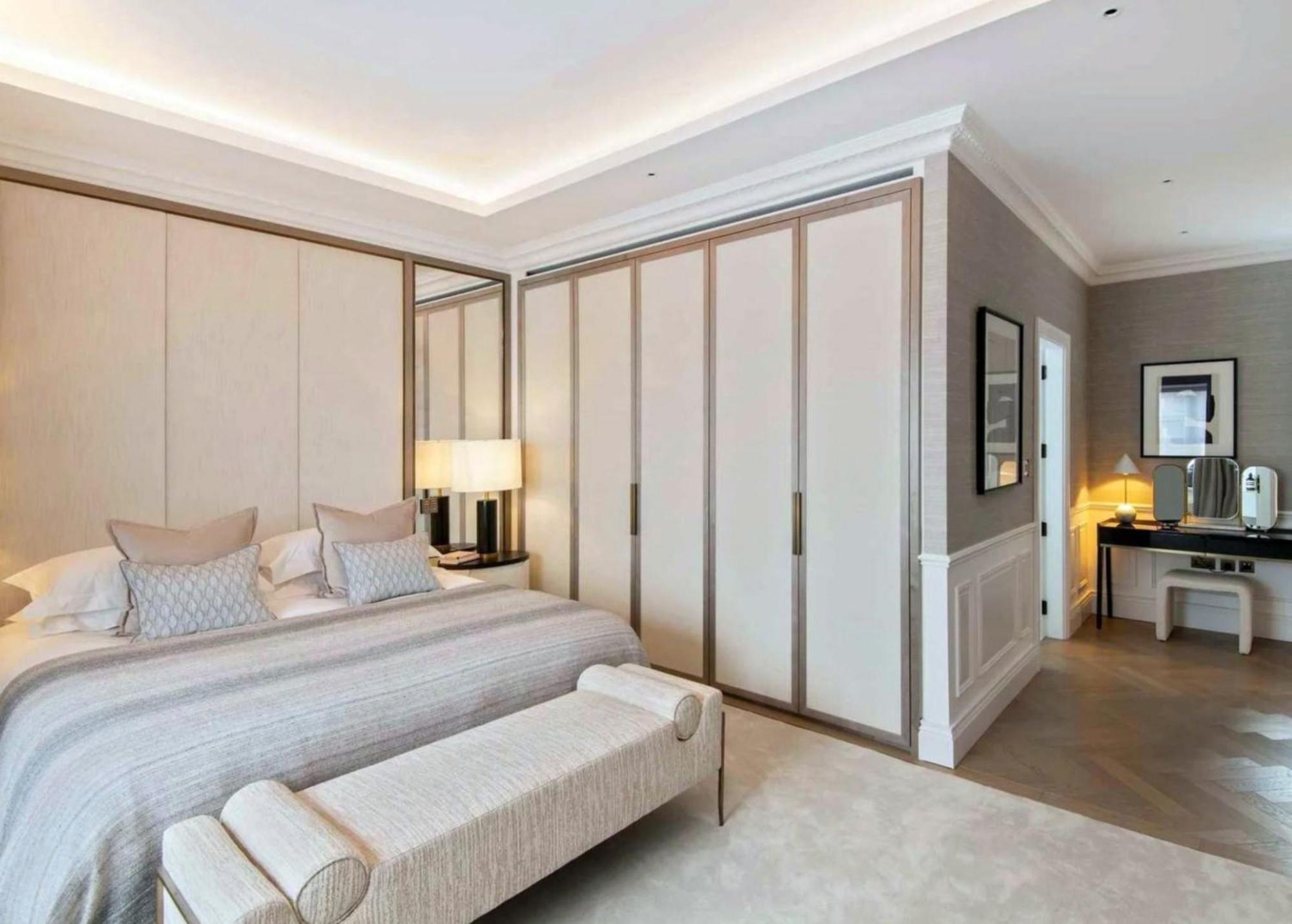 Oakley Apartment *